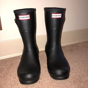 Women’s Hunters size 7